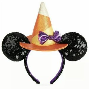 COPY - COPY - Disney Minnie Mouse candy corn witch ears.